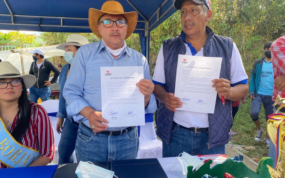 Universidad UDET firma convenio con la parroquia San Francisco de Borja, durante el Paseo del Arriero