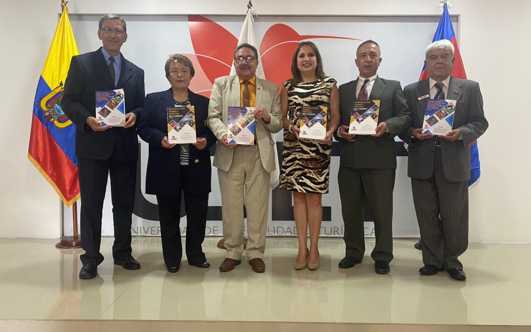 Universidad UDET lanza libros enfocados en el Turismo