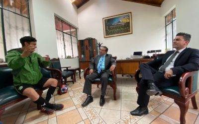 Jorge Proaño, creador de contenido, organiza partido en conmemoración de los 22 años de creación Universitaria de la UDET.